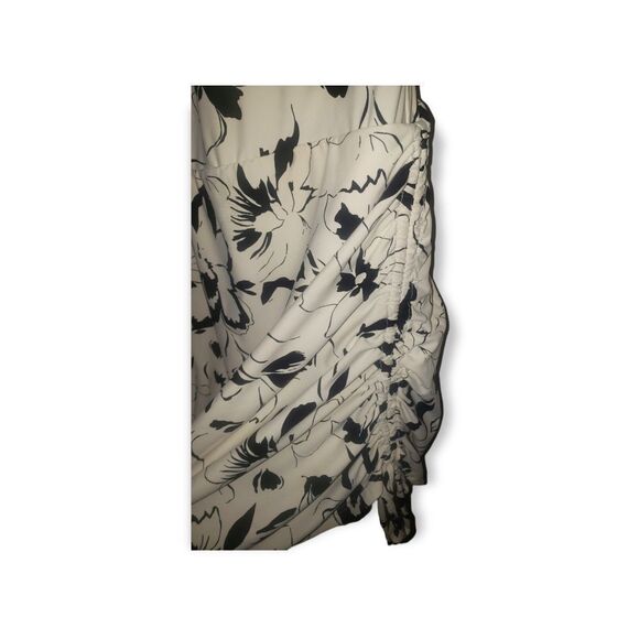 Sonnet Shorts Floral One Piece Swimwear with Skirt attached 24W - Picture 5 of 6